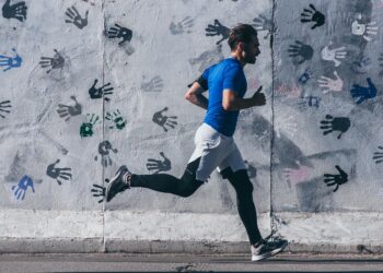 Heroic Deeds Unveiled: Exploring Acts of Courage Around the World