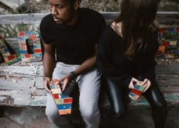 Unlocking the Secrets of Nonverbal Communication: A Guide to Body Language Mastery